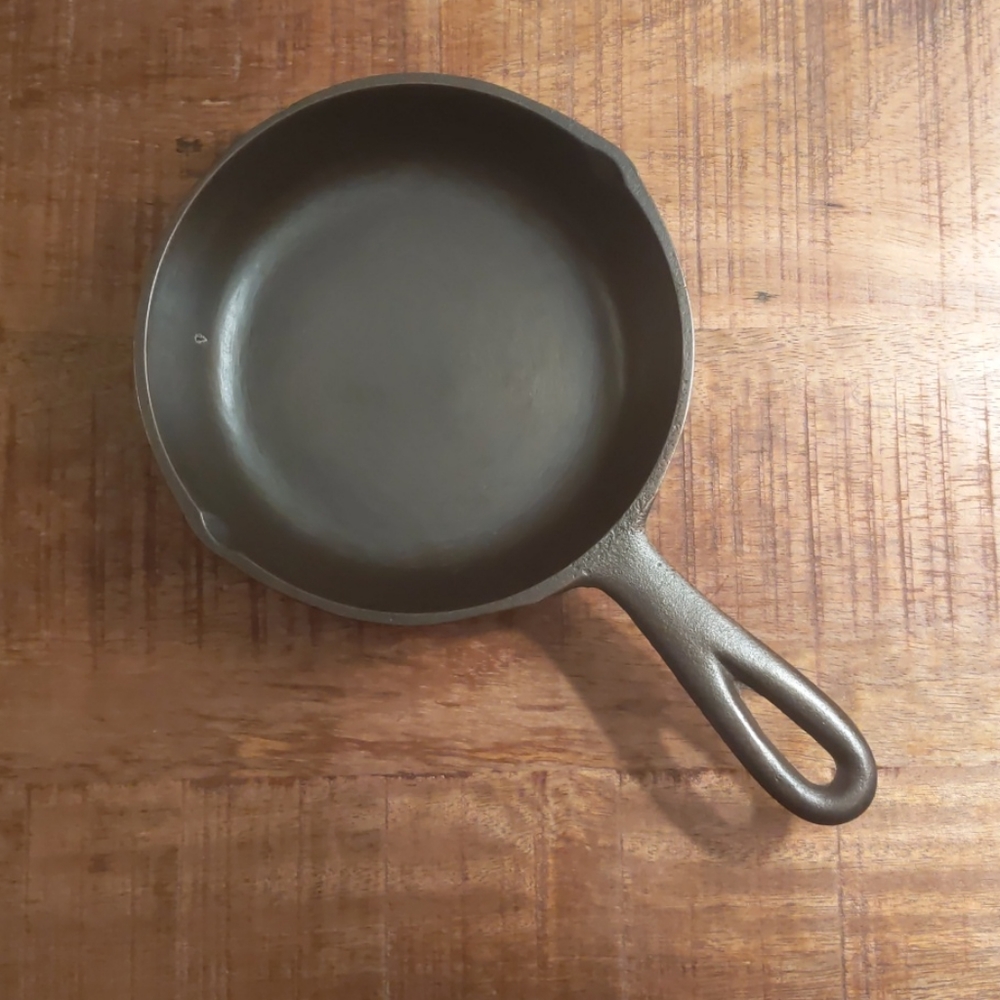 Vintage Unmarked BSR Cast Iron Skillet, #3